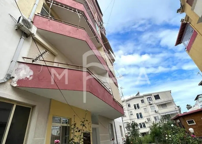 Marine Jewel Retreat B52