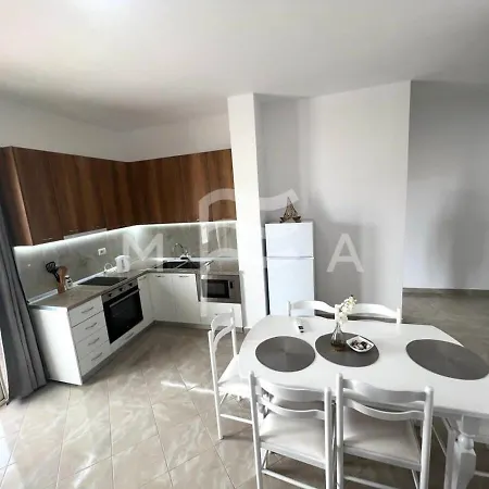 Apartment Marine Jewel Retreat B52 Golem (Tirana)