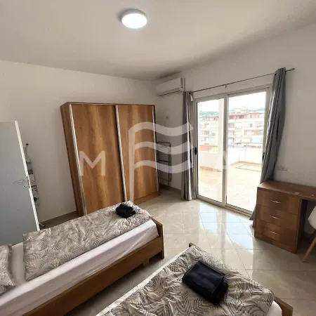 Marine Jewel Retreat B52 Golem (Tirana)