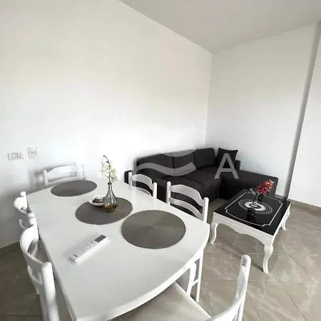 Marine Jewel Retreat B52 Apartment