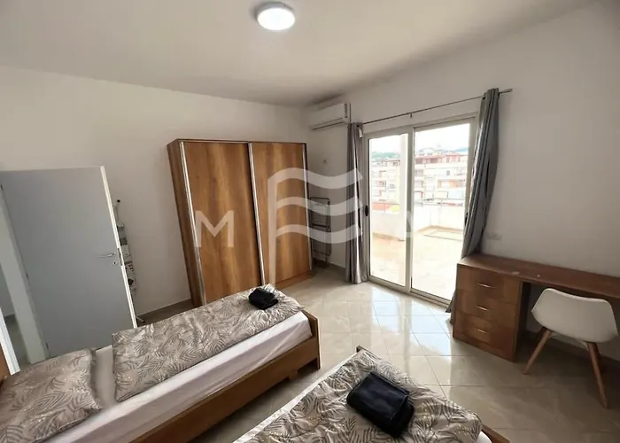 Marine Jewel Retreat B52 Golem (Tirana)